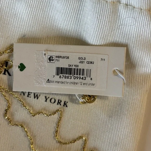 Kate Spade Say Yes Pave Cursive “Mom” Gold Chain Necklace NWT - Picture 2 of 2